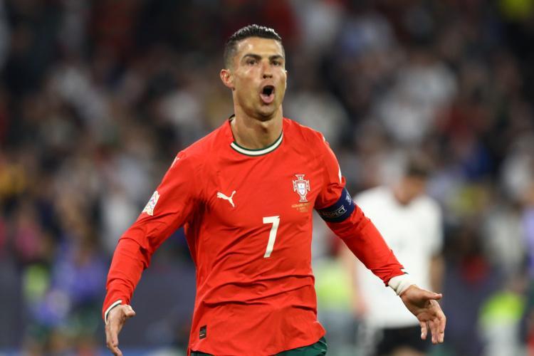 停不下来！40岁C罗打进个人国家队第139球，也是生涯第941球